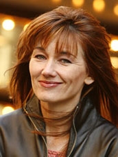 Lari White